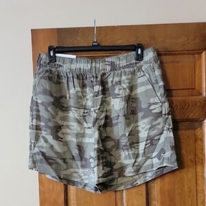 Sanctuary Green Camo Women's Cargo Shorts